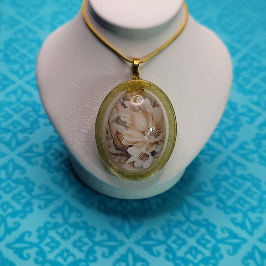 Golden Resin Flower Cabachon Necklace